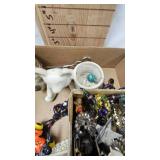 Variety of Vintage Figurines, Christmas Décor and Pulled Glass Vase