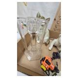 Variety of Vintage Figurines, Christmas Décor and Pulled Glass Vase