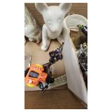 Variety of Vintage Figurines, Christmas Décor and Pulled Glass Vase