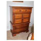Colonial Chest Of Drawers