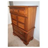 Colonial Chest Of Drawers