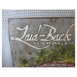 (FS) Large Tin Laid-Back Garage We