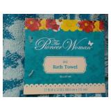 3 The Pioneer Women 27 x 52" Bath T...