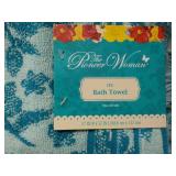 3 The Pioneer Women 27 x 52" Bath T...