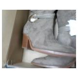Universal Thread Suede Boots size 6...