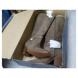 Universal Thread Suede Boots size 6...