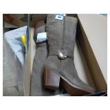 Universal Thread Suede Boots size 7...