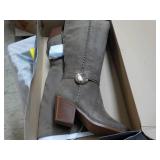 Universal Thread Suede Boots size 7...