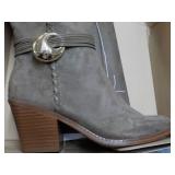 Universal Thread Suede Boots size 8...
