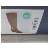 Universal Thread Suede Boots size 9...