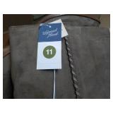 Universal Thread Suede Boots size 1...