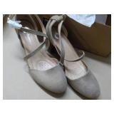 The Comfort Foam Shoes size 8...