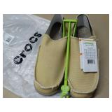 Crocs size 9 Shoes...
