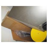 Pallet of home store returns and cl...