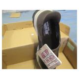 Size 9 Sketchers swift fit shoes...