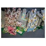 22 pairs of gardening gloves...