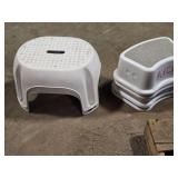Lot of (6) Plastic Step Stools 1-step