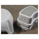 Lot of (6) Plastic Step Stools 1-step