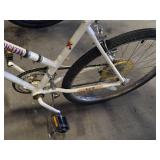Magna Fugitive 25" Trail Bike 19" White Frame