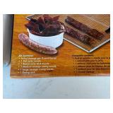 Northern Industrial Tools 1000W Electric Meat Grinder & Eastman Outdoors Jerky & Sausage Maker Kit