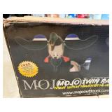 MOJO Outdoors Twin Pack Magnetic Wings Duck Decoys - Drake & Hen In Orig Box