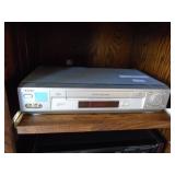 Sony vcr player. As shown. CASH ON SITE ONLY. PICKUP IS MONDAY MAY 11TH FROM 11 AM TO 4 PM. REGARDLESS WHAT THE SCHEDULE STATES.