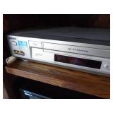 Sony vcr player. As shown. CASH ON SITE ONLY. PICKUP IS MONDAY MAY 11TH FROM 11 AM TO 4 PM. REGARDLESS WHAT THE SCHEDULE STATES.