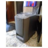 Sony speaker. As shown. CASH ON SITE ONLY. PICKUP IS MONDAY MAY 11TH FROM 11 AM TO 4 PM. REGARDLESS WHAT THE SCHEDULE STATES.