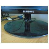 24 inch monitor Samsung. As shown. CASH ON SITE ONLY. PICKUP IS MONDAY MAY 11TH FROM 11 AM TO 4 PM. REGARDLESS WHAT THE SCHEDULE STATES.