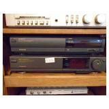 Vinatge cassette receiever. As shown. CASH ON SITE ONLY. PICKUP IS MONDAY MAY 11TH FROM 11 AM TO 4 PM. REGARDLESS WHAT THE SCHEDULE STATES.