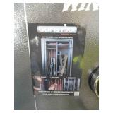 Winchester brand new safe without combo or keys. Appears to be a 26 gun. As is. CASH ON SITE ONLY. PICKUP IS MONDAY MAY 11TH FROM 11 AM TO 4 PM. REGARDLESS WHAT THE SCHEDULE STATES.