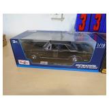 Flat of 2 diecasts. As shown. CASH ON SITE ONLY. PICKUP IS MONDAY MAY 11TH FROM 11 AM TO 4 PM. REGARDLESS WHAT THE SCHEDULE STATES.