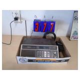 CB base station. As shown. CASH ON SITE ONLY. PICKUP IS MONDAY MAY 11TH FROM 11 AM TO 4 PM. REGARDLESS WHAT THE SCHEDULE STATES.