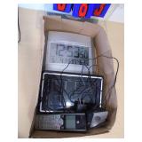 Flat of electronics. As shown. CASH ON SITE ONLY. PICKUP IS MONDAY MAY 11TH FROM 11 AM TO 4 PM. REGARDLESS WHAT THE SCHEDULE STATES.