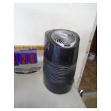 Kwikset entry handle & lock. New in the package. And a fan. As shown. CASH ON SITE ONLY. PICKUP IS MONDAY MAY 11TH FROM 11 AM TO 4 PM. REGARDLESS WHAT THE SCHEDULE STATES.
