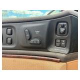 1995 LINCOLN CONTINENTAL *92k Miles | No Accidents Reported* (NO RESERVE)