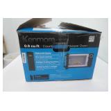 Kenmore 0.9 cu.ft Countertop Microwave Oven. Like New