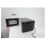 Kenmore 0.9 cu.ft Countertop Microwave Oven. Like New