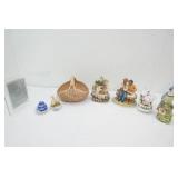 Vintage Ceramic & Porcelain Collectibles, Figurines, Music Boxes