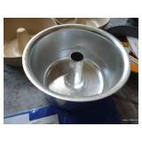 Large Bakeware Lot