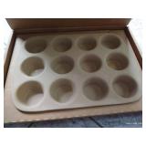 Pampered Chef Stoneware Muffin Pan