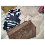 (4) Nice Blankets