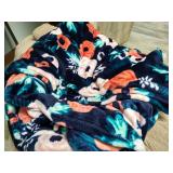 (4) Nice Blankets