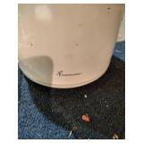 Pyrex Baking Pan & Small Toastmaster Slowcooker