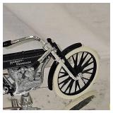 Harley Davidson 1909 Twin Display