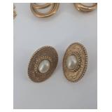 Vintage Gold Tone Pearl and Filigree Jewelry Set - Monogram M Drops