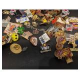 Minnesota Gophers Pins & Patches Assorted Lot - Alumni Logos & Bowl Badges