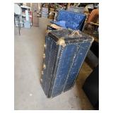 Horn Luggage Wardrobe Trunk with Drawers and Hangers
