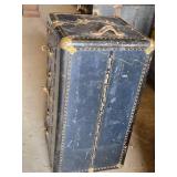 Horn Luggage Wardrobe Trunk with Drawers and Hangers