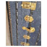 Horn Luggage Wardrobe Trunk with Drawers and Hangers